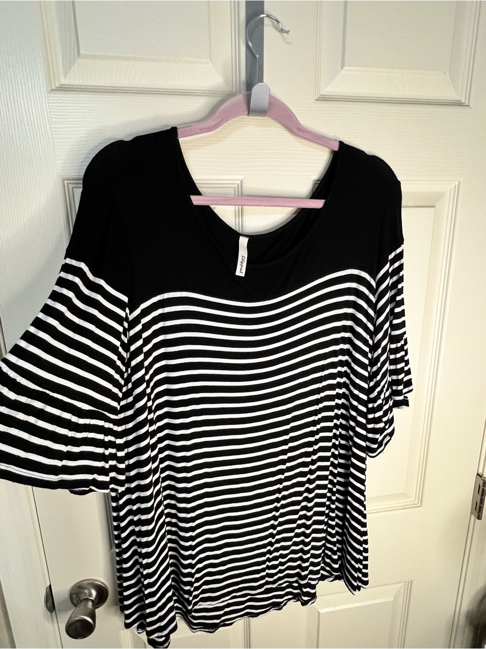 Boutique Black and White Striped Women's Top Sz 3X